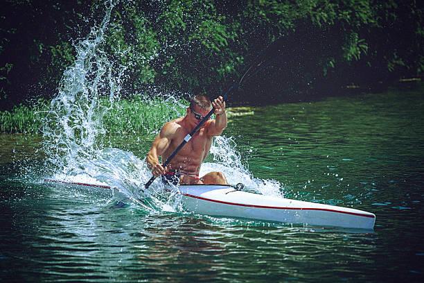 what muscles do kayaks work